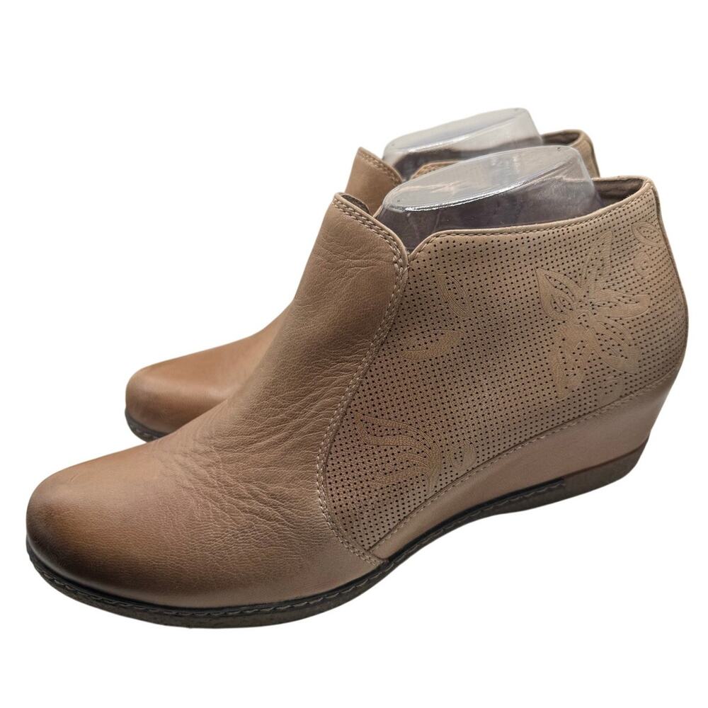 Dansko Luann Wedge Booties Tan Floral Size 40